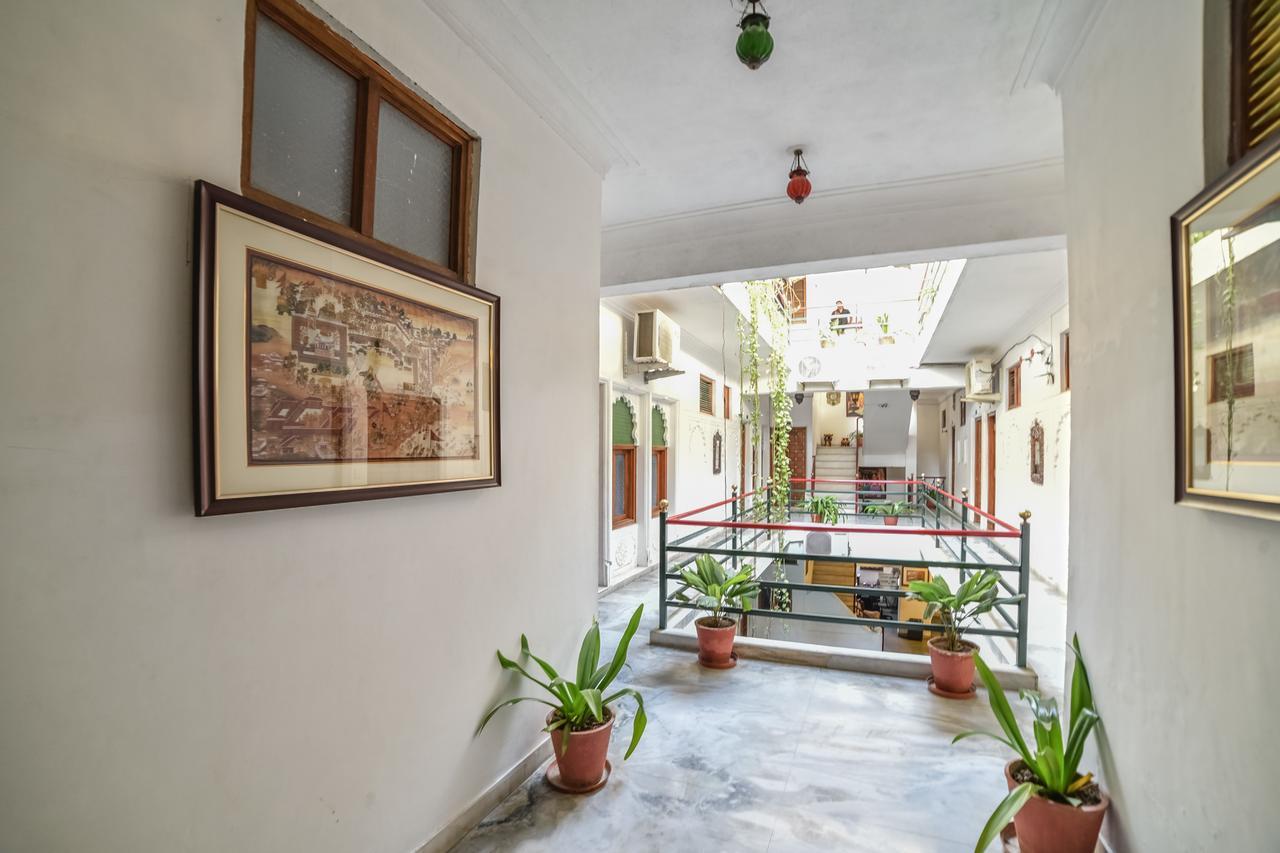 Hotel Devraj Niwas On Lake Pichola Udaipur Exteriör bild